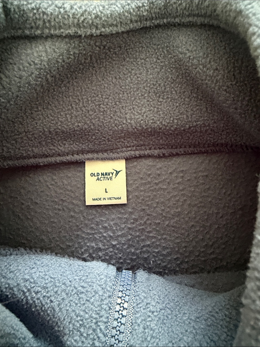 Old Navy Performance Zip-Down - Picture 6 of 6